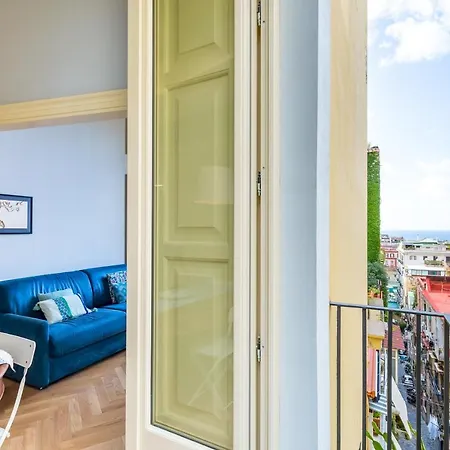 Apartment Donna Costanza - Stylish And Panoramic Flat *
