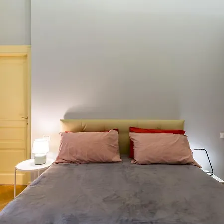Apartment Donna Costanza - Stylish And Panoramic Flat *
