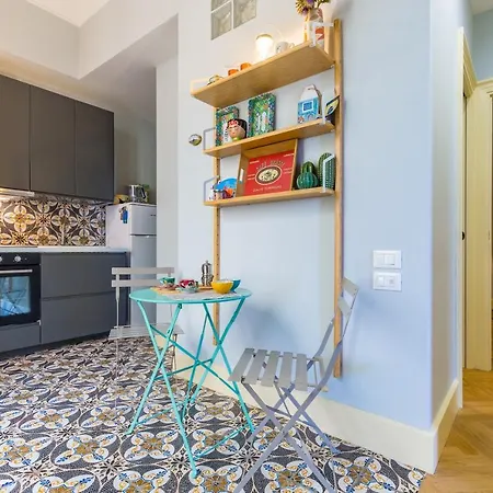 Donna Costanza - Stylish And Panoramic Flat